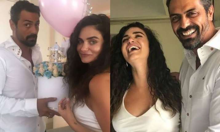 Arjun Rampal turns DJ on girlfriend Gabriella Demetriades'