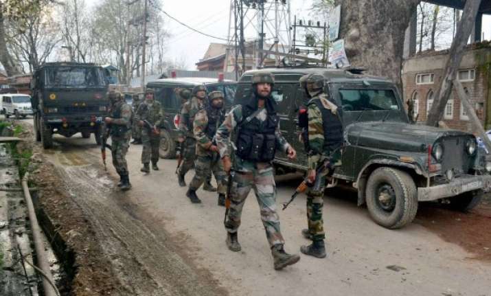 Grenade hurled at Pulwama police station