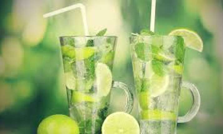 Heat wave sweeps North India: Beat the heat with these 5