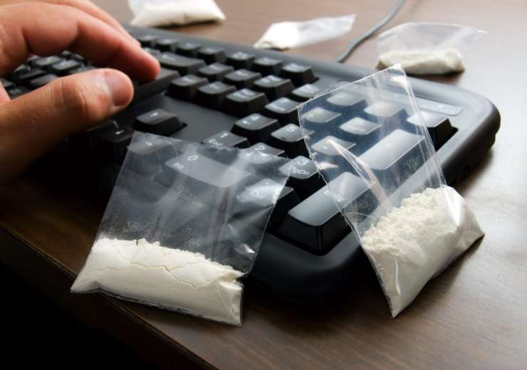 Darknet Guns Drugs