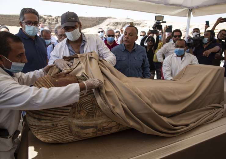 Egypt reveals 59 ancient coffins found near Saqqara pyramids | PHOTOS ...