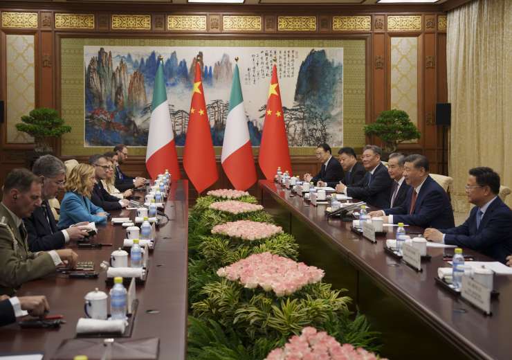 चीनी राष्ट्रपति शी जिनपिंग और इतालवी प्रधानमंत्री जॉर्जिया मेलोनी के बीच डियाओयूताई एस में बैठक - इंडिया टीवी