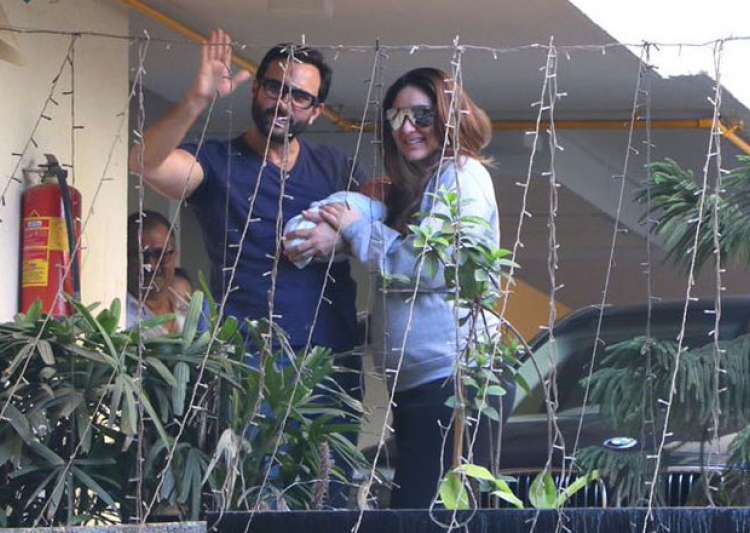Saif, Kareena and Taimur- India Tv- India Tv
