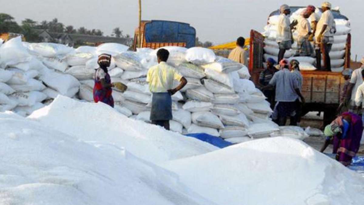 Committee clears new urea investment policy India TV