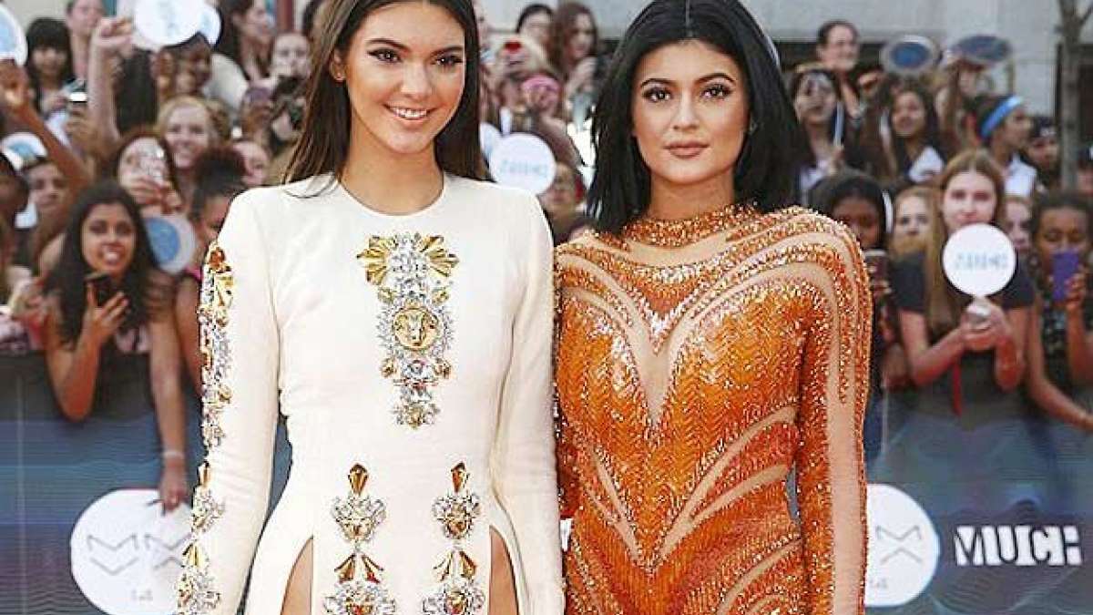 Kendall, Kylie Jenner set for Topshop range? – India TV