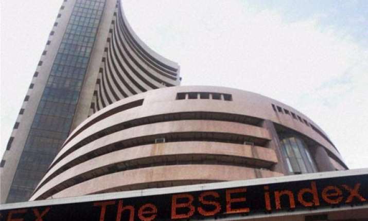 8 bluechips lose rs 45 061 cr in market valuation itc hit