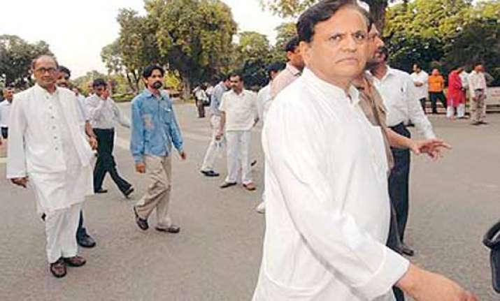 ahmed patel asks pm to lift ban on cotton export