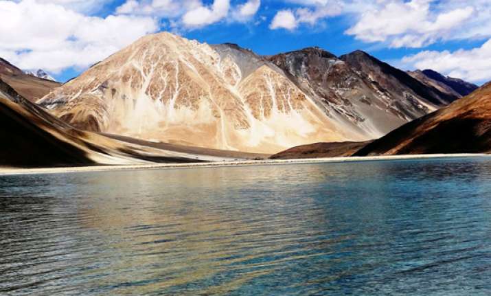 airlines add capacity as tourists flock to leh