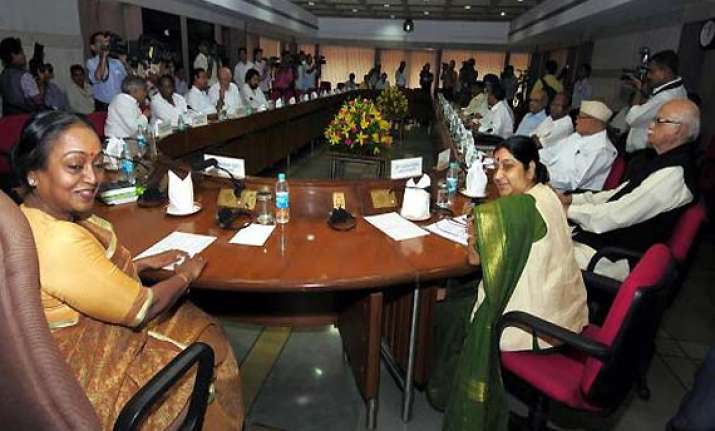 all party meet fails oppn seeks voting on fdi govt shy