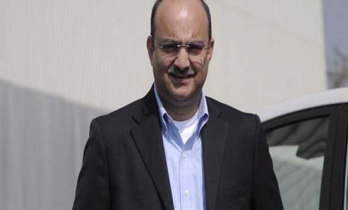 ankush arora quits tata motors