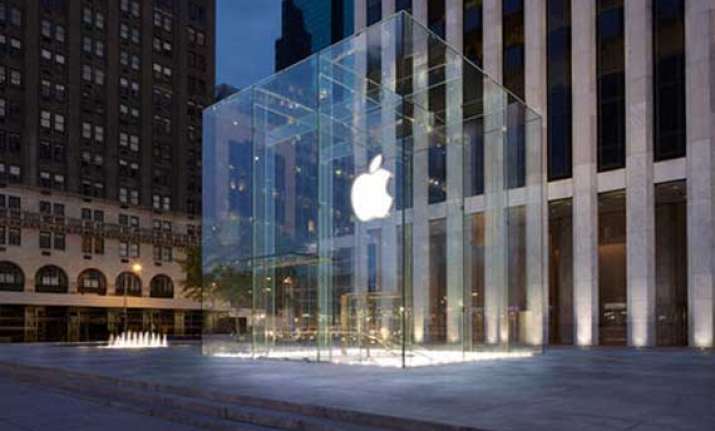 apple reports q3 results revenue at 37.4 bn profit at 7.7 bn