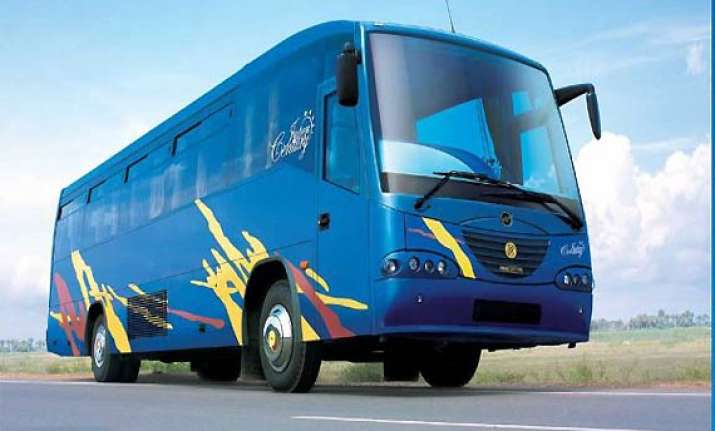 ashok leyland to introduce passenger van by jv with nissan
