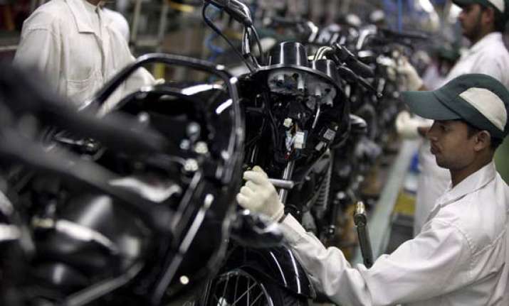 delhi auto expo 2014 hmsi to invest rs 1 100 crore to set