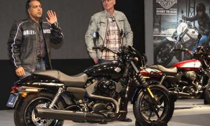 auto expo 2014 harley davidson launches street 750 bike at