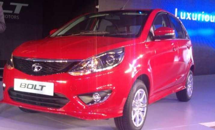delhi auto expo 2014 tata motors unveils hatchback bolt