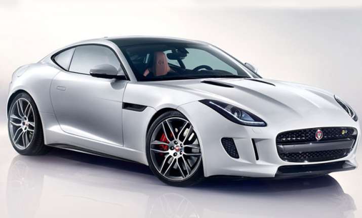 delhi auto expo 2014 jaguar unveils its powerful f type