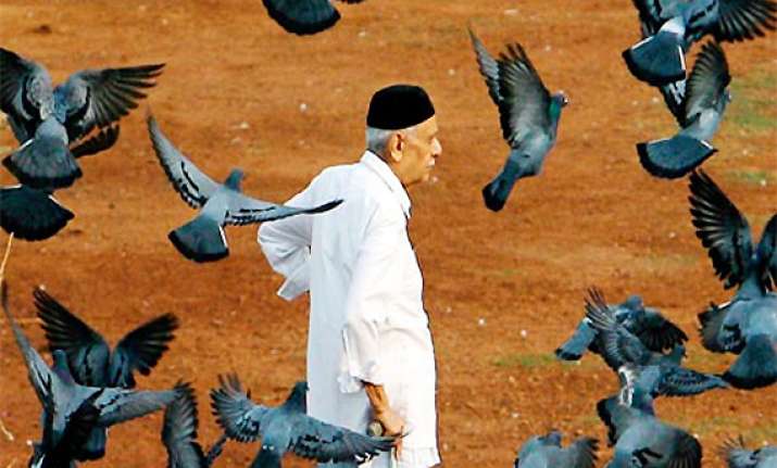 epf rate cut from 9.5 per cent to 8.25 per cent for 2011 12