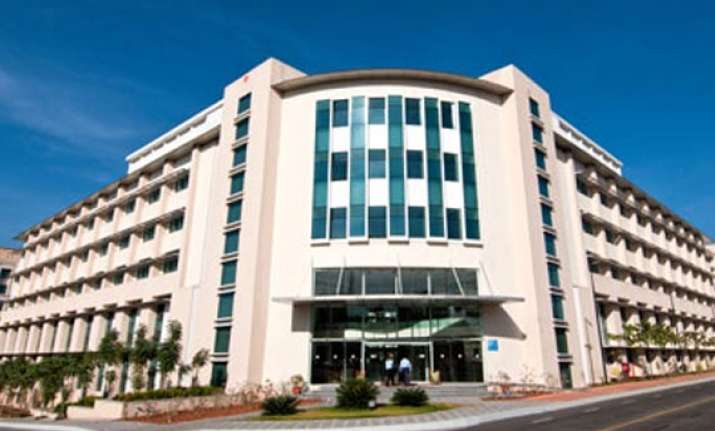 fiis stake in infosys hit 9 year high of 42 in january
