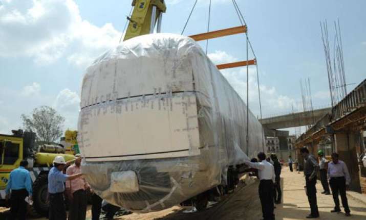 first coaches of hyderabad metro arrive from korea