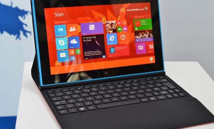 first impression nokia lumia 2520 is bright light and feels