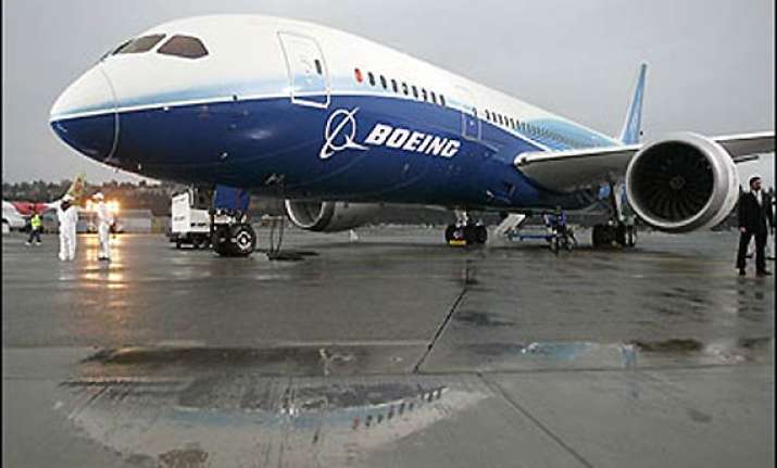 first boeing 787 dreamliner lands in delhi