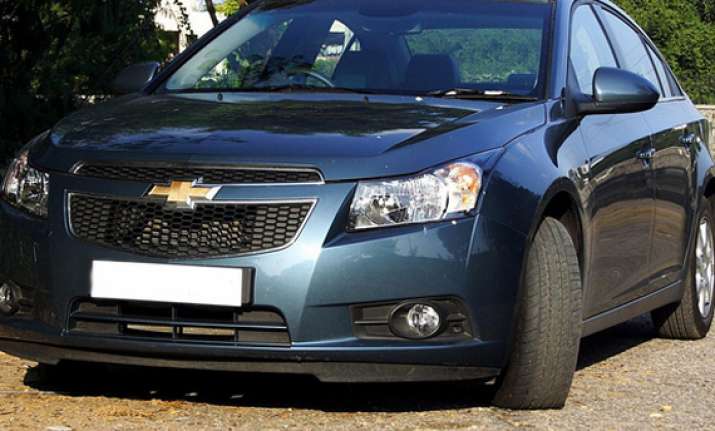 gm recalls nearly 293 000 cruzes for brake problem