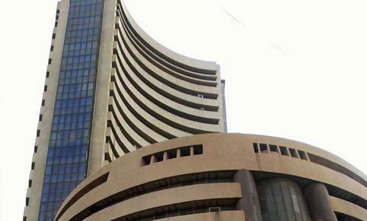 global worries drag sensex down by 351 pts in opening trade