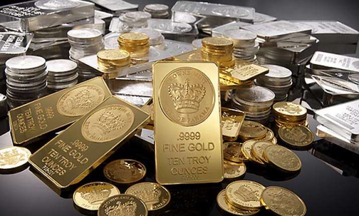 gold silver advance on strong global cues