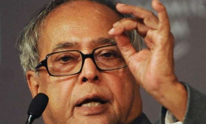 govt trying for moderate inflation of 5 pc says pranab