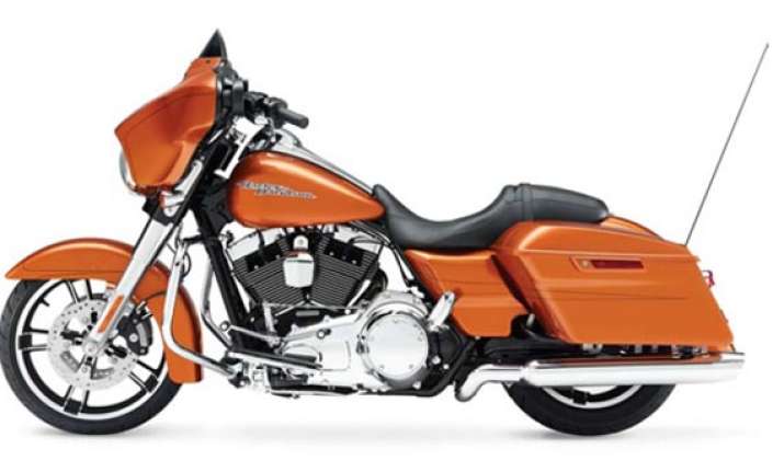 harley davidson launches 2014 street glide in india