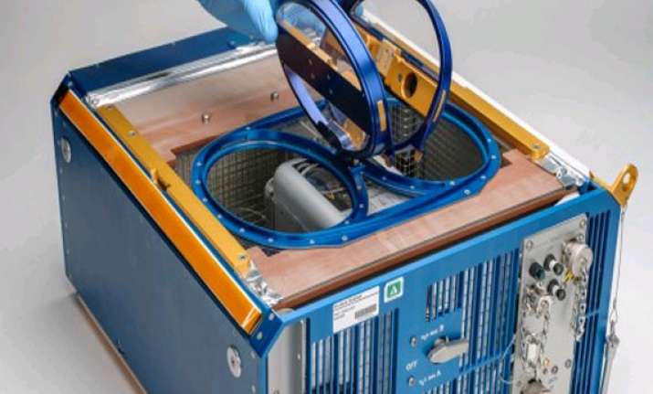 high tech cage to fly rats to iss