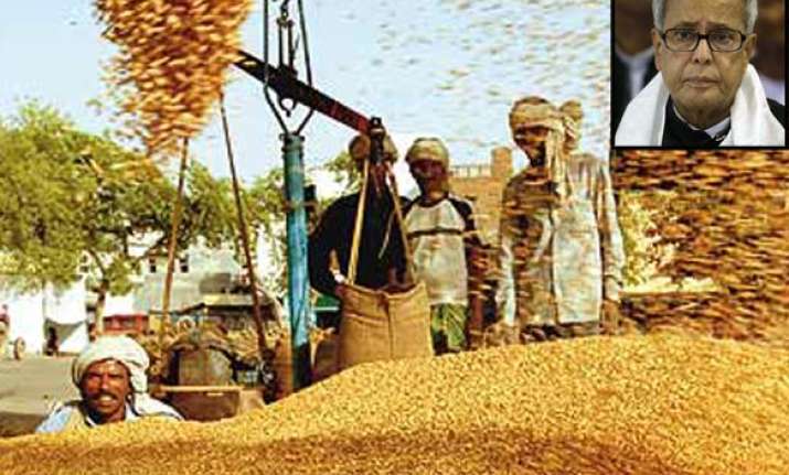 hike in procurement prices causing pricerise says pranab
