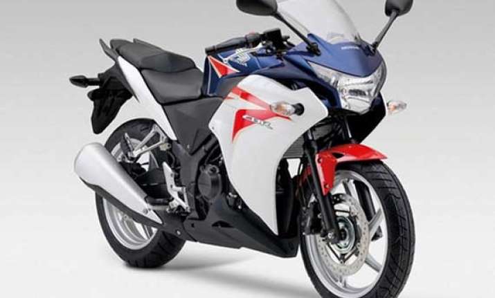 honda recalls 11 500 units of cbr 250r due to front brake