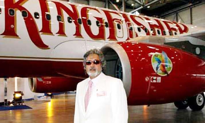 iata suspends kingfisher for not clearing dues