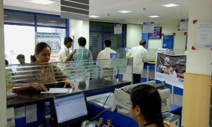 it spend for banking and securities firms to grow 9.8