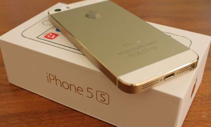 punjab university student manages to buy iphone 5s for only