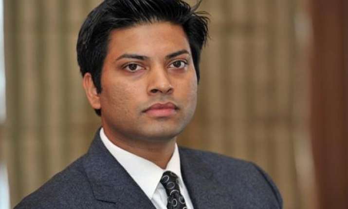 airasia india ceo mittu chandilya not quitting airline