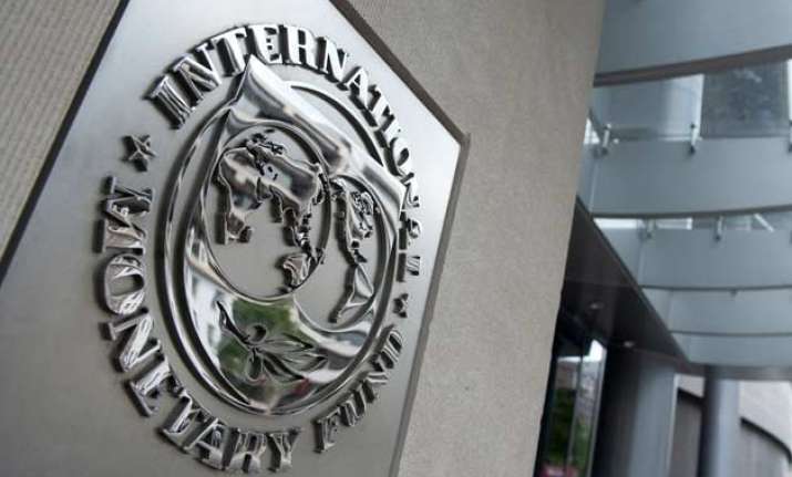 indian banks late in passing on lending rate cuts imf