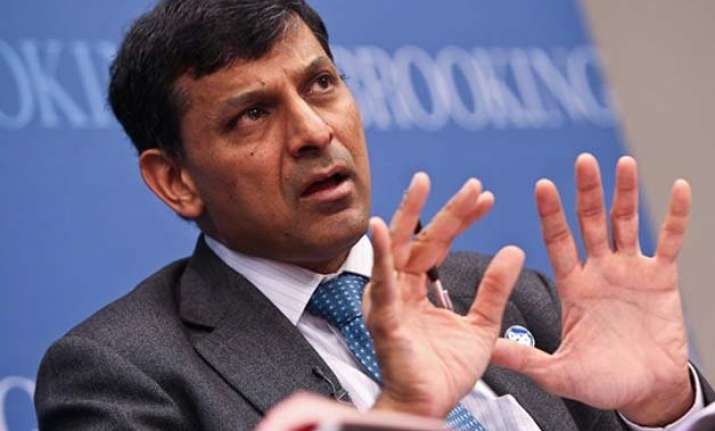 raghuram rajan slams imf for applauding easy money policies