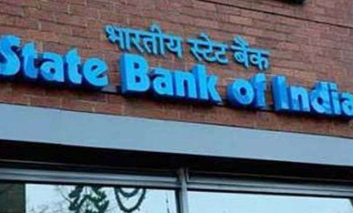 state bank of india plans to offer 3 profit to staff