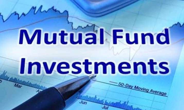 mutual funds buy rs 6 000 cr shares in august