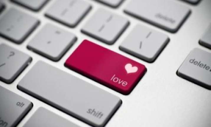 make your valentine s day special with these 10 gadgets