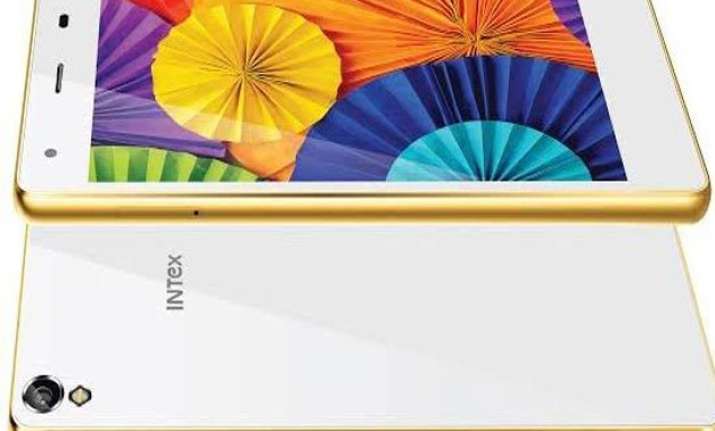 intex aqua ace light and good mid range performer