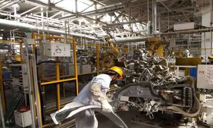 india clocks 7.5 growth in jan mar quarter overtakes china