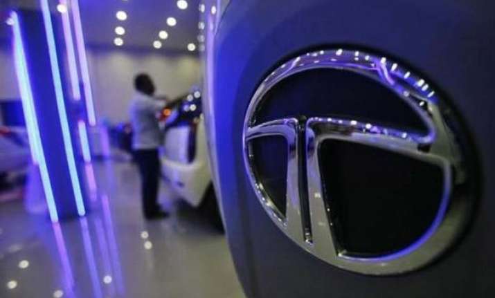 tata motors fixes rights issue price at rs 450 a share