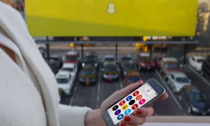 being on snapchat elicits romantic jealousy