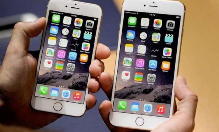 apple s iphone 6 iphone 6 plus pre ordering in india begins