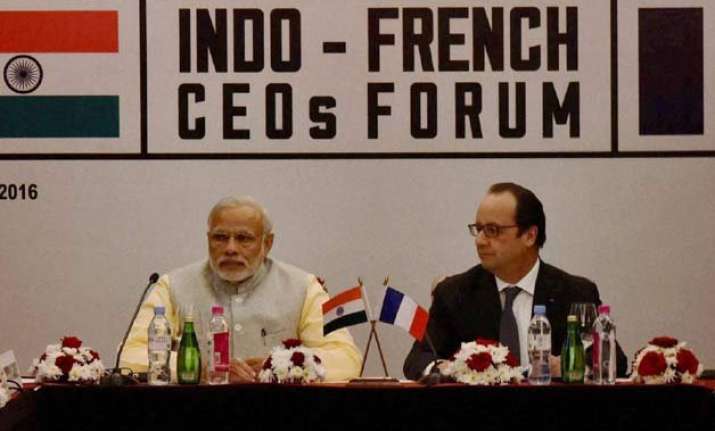 indo france join hands for smart city make in india sign 16