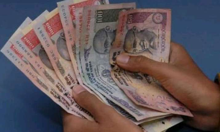 govt to increase dearness allowance to 107 up from 100