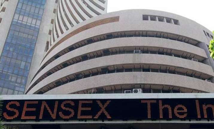 sensex soars 371 pts in early trade nifty above 8 000